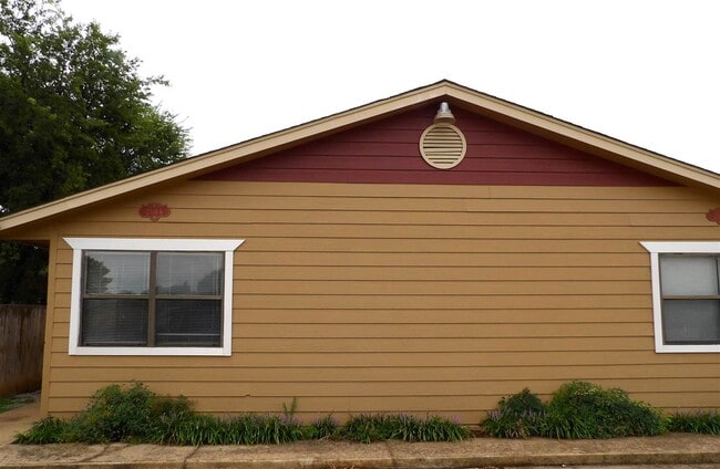 property at 2514 SW B Ave