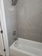 Charming 2-Bedroom Row Home with Modern Upgrades in Norris Square in Philadelphia, PA - Foto de edificio - Building Photo