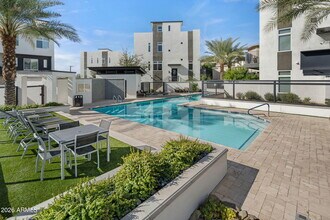 1717 E Morten Ave in Phoenix, AZ - Building Photo - Building Photo