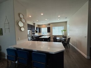 1018 Vasconcellos Ave in Manteca, CA - Building Photo - Building Photo