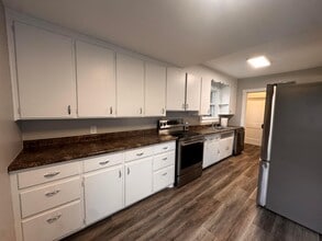 79 W Cherry St in Sunbury, OH - Building Photo - Building Photo