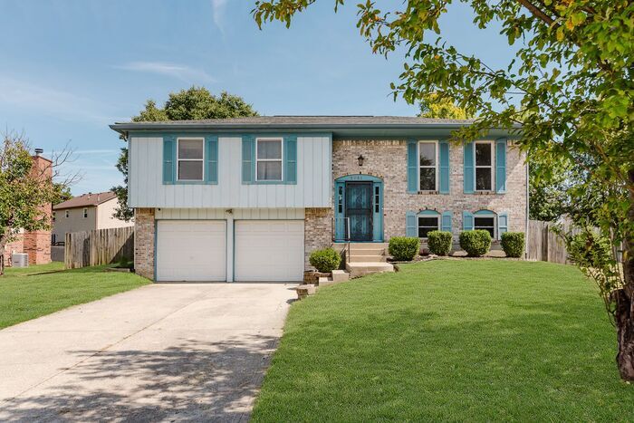 5951 Staffordshire Cir in Indianapolis, IN - Building Photo