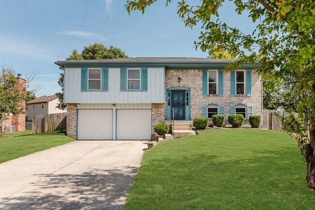 5951 Staffordshire Cir