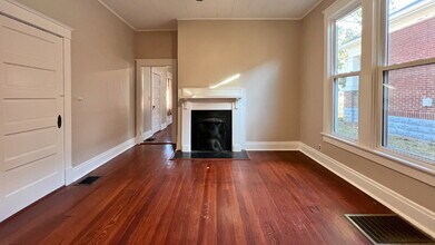 207 N Oak St in Springfield, TN - Building Photo - Building Photo