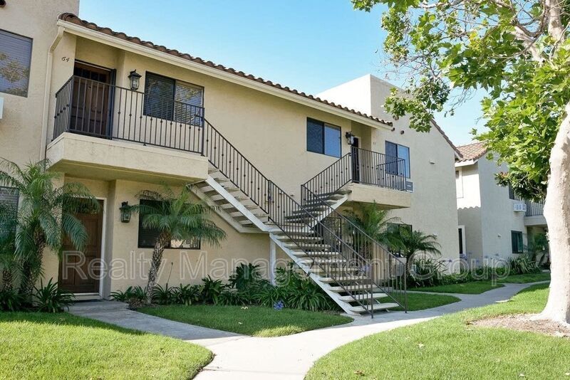 10182 Camino Ruiz in San Diego, CA - Building Photo