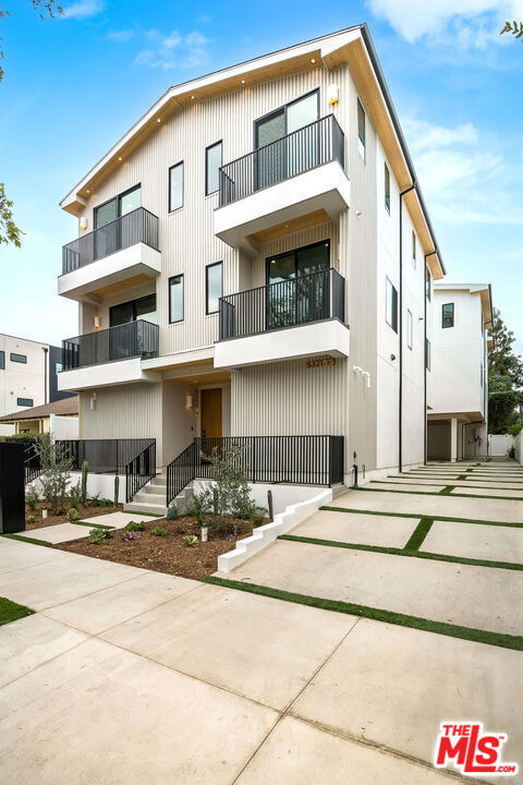 property at 5321 Ben Ave