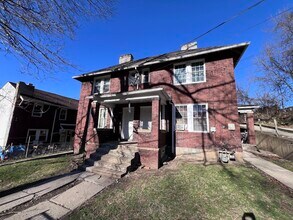 1205 Sarah St, Unit B in Homestead, PA - Building Photo - Building Photo