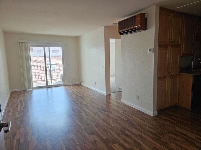 6350 Genesee Ave in San Diego, CA - Building Photo - Building Photo