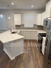 21 Limestone Wy in Greenville, SC - Building Photo - Building Photo