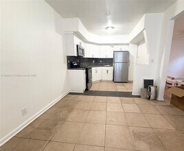 12320 NE 11th Pl in North Miami, FL - Building Photo - Building Photo