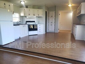 934 Cranor Rd in Murfreesboro, TN - Building Photo