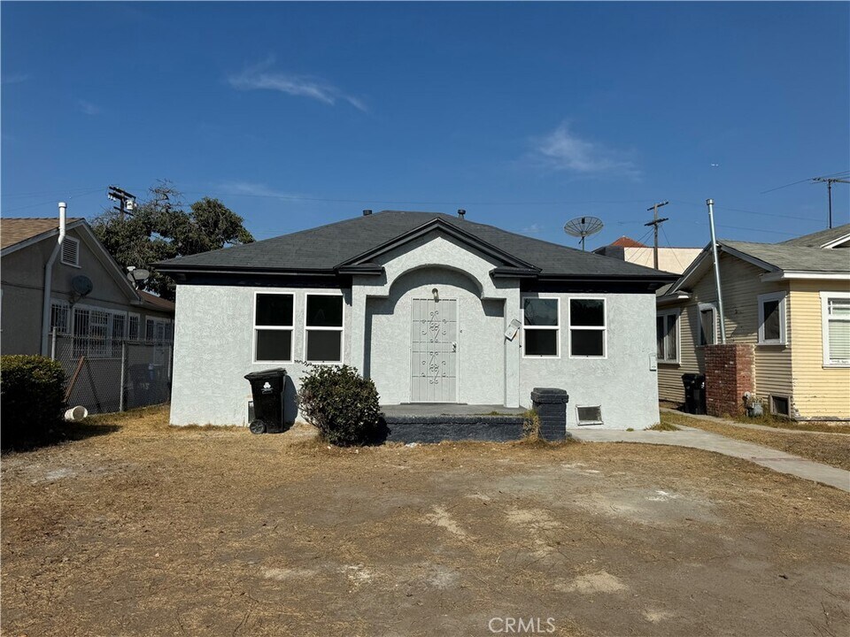 1509 W 52nd St in Los Angeles, CA - Building Photo