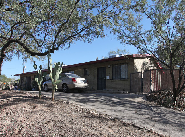 220-222 N Martin Ave in Tucson, AZ - Foto de edificio - Building Photo