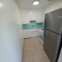 1321 W North St in Anaheim, CA - Building Photo - Building Photo
