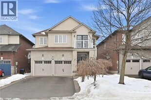 456 Valridge Dr in Hamilton, ON - Building Photo