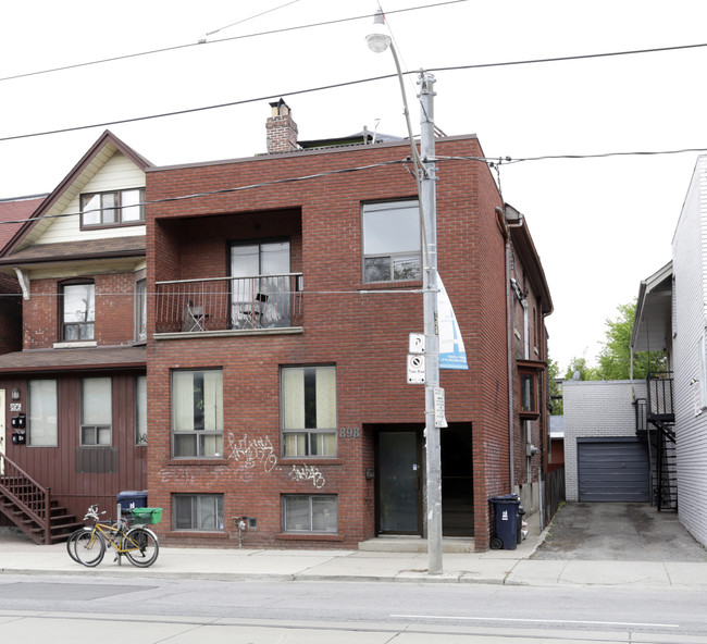 898 Bathurst St