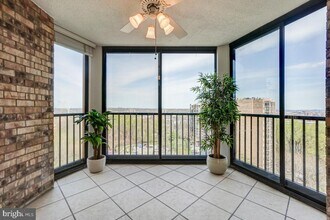 5902 Mt Eagle Dr-Unit -1501 in Alexandria, VA - Building Photo - Building Photo