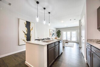 Landmark Apartments in Little Rock, AR - Foto de edificio - Building Photo