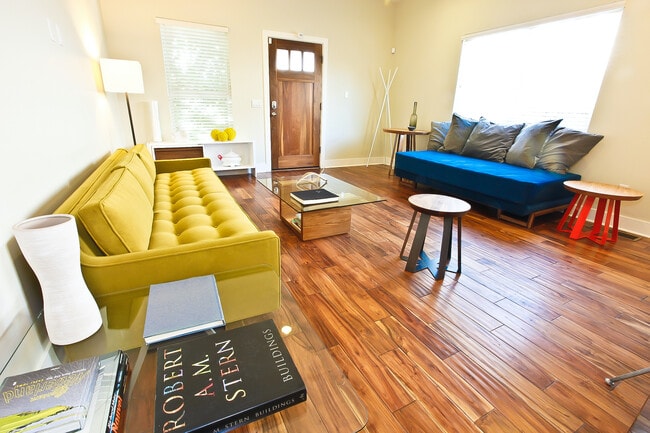 838 N Detroit St, Unit 838 N. Detroit in Los Angeles, CA - Building Photo - Building Photo