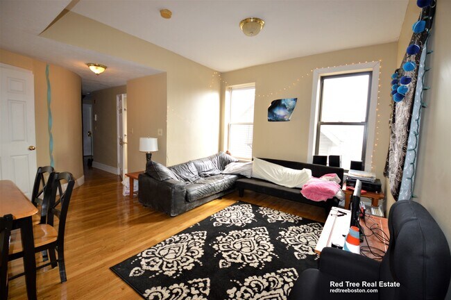 17 Highgate St, Unit 7 in Boston, MA - Building Photo - Building Photo