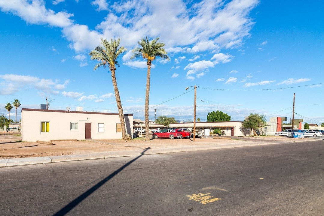 411 N 21st Pl in Phoenix, AZ - Foto de edificio