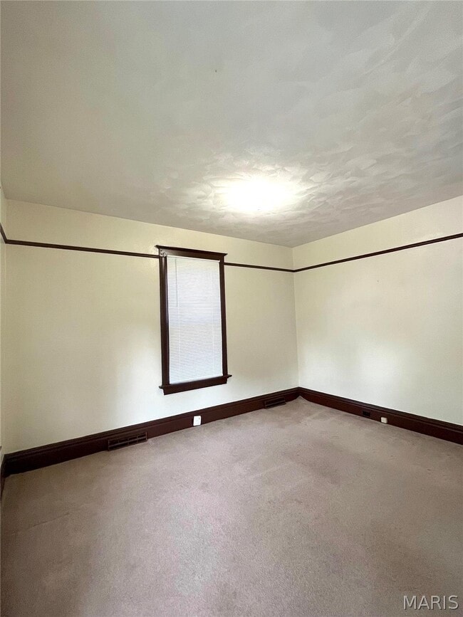 220 E Center St in Lebanon, IL - Building Photo - Building Photo