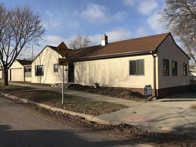 property at 921 S Sherman Ave