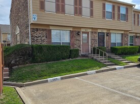 2500 E Park Blvd in Plano, TX - Building Photo