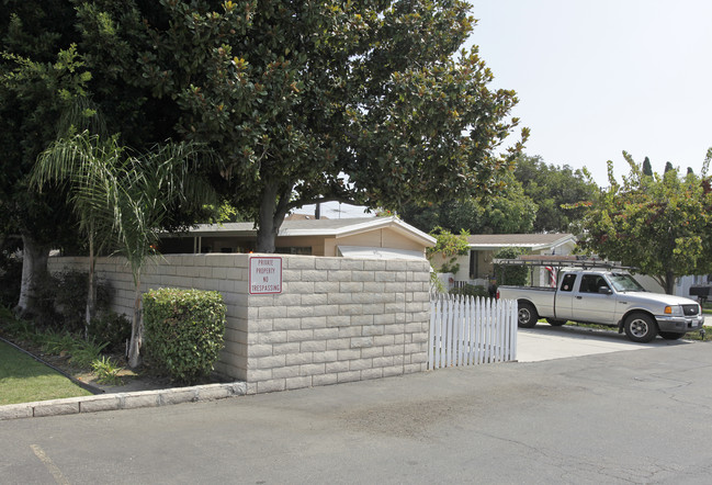 Western Skies Mobile Home Park in Anaheim, CA - Building Photo - Building Photo