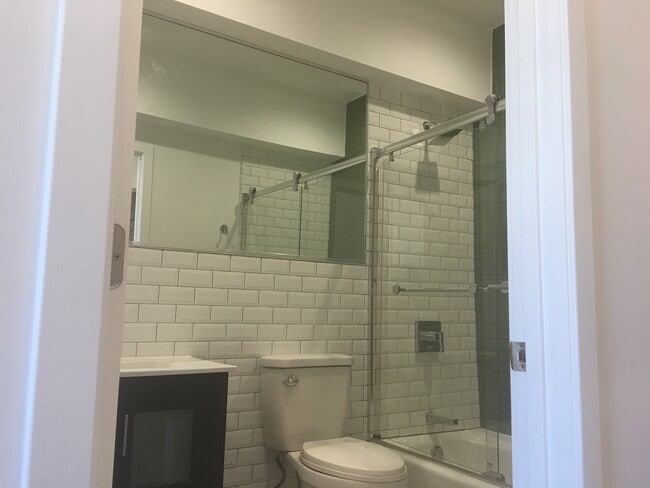 45 Main St, Unit 2L in Madison, NJ - Building Photo - Building Photo