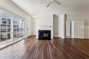 23 River Rd in Wilton, CT - Building Photo