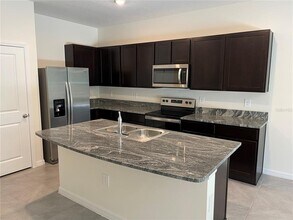 8708 Milestone Dr in Sarasota, FL - Building Photo - Building Photo