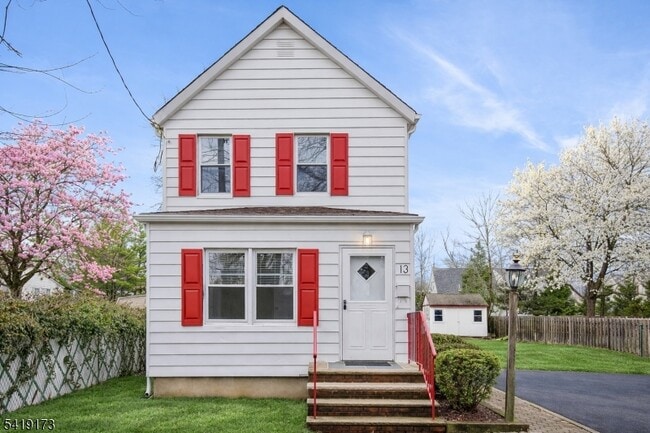 property at 13 William St