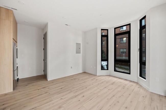 6 National St, Unit 2 in Boston, MA - Foto de edificio - Building Photo