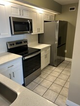 8640 SW 212th St, Unit 203 in Cutler Bay, FL - Building Photo - Building Photo