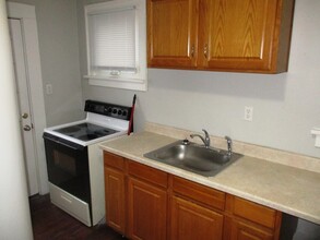 312 N McLean St in Bloomington, IL - Building Photo - Building Photo