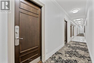 1101 Leslie St in Toronto, ON - Building Photo - Building Photo