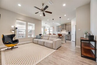 1605 Woodpecker St in Denton, TX - Building Photo - Building Photo