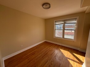 2839 W Nelson St in Chicago, IL - Building Photo - Building Photo