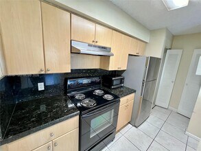 530 S Park Rd in Hollywood, FL - Building Photo - Building Photo