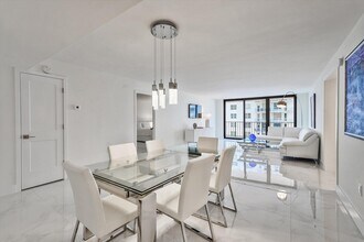 3460 S Ocean Blvd in Palm Beach, FL - Building Photo - Building Photo