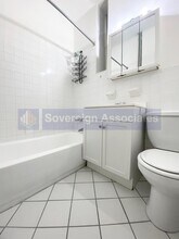 235 W 103rd St in New York, NY - Foto de edificio - Building Photo