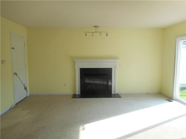 219 Hawksbury Pl in O'Fallon, MO - Building Photo - Building Photo