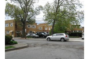 11-15 Cleveland St in Valley Stream, NY - Building Photo