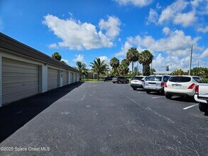 1700 S Atlantic Ave in Cocoa Beach, FL - Building Photo - Building Photo