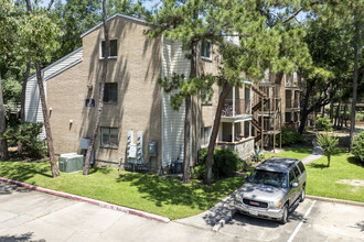 Creekwood Village in Spring, TX - Building Photo - Building Photo