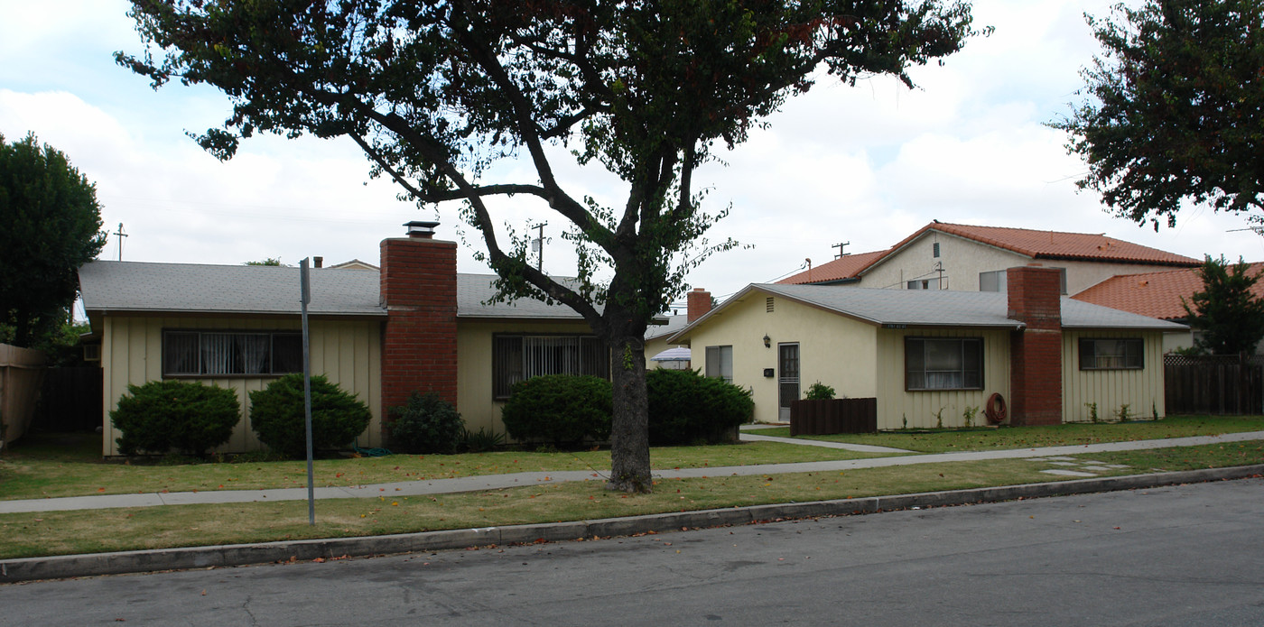 3751-3765 Howard Ave in Los Alamitos, CA - Building Photo