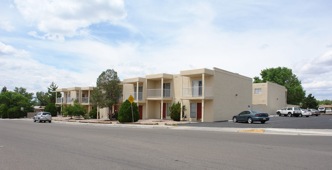 Chelwood Park Apartments in Albuquerque, NM - Building Photo - Building Photo