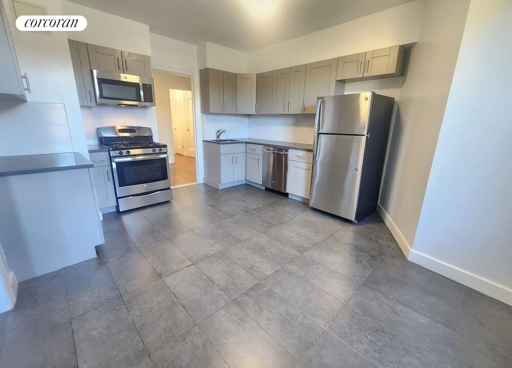 3900 Greystone Ave in Bronx, NY - Building Photo
