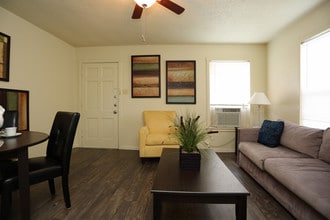 The Colony in Corpus Christi, TX - Foto de edificio - Interior Photo